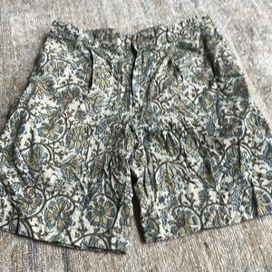 NWT Bill's Khakis Printed Shorts